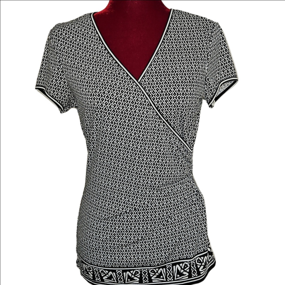 Max Studio Black & White Patterned Top Size Small